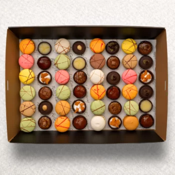 24 Mini Sweet Tarts 24 Mini Mixed Macarons